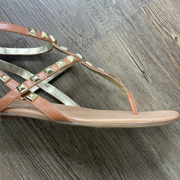 BCBGeneration Women’s Tan Gladiator Sandals with Gold Studs, size 8.5 - Picture 2 of 7